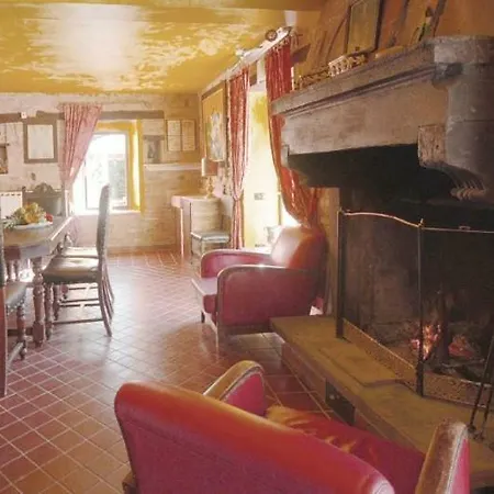 别墅 Pesaro Sleeps 6 Pool 乌尔比诺